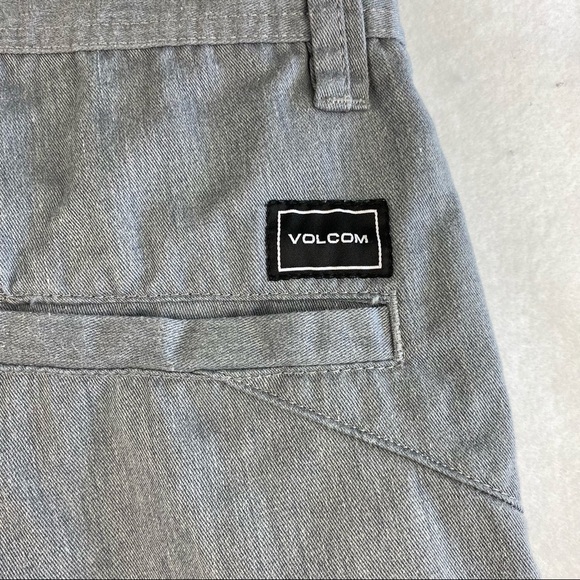 Volcom Men’s Gray Shorts - Picture 7 of 8